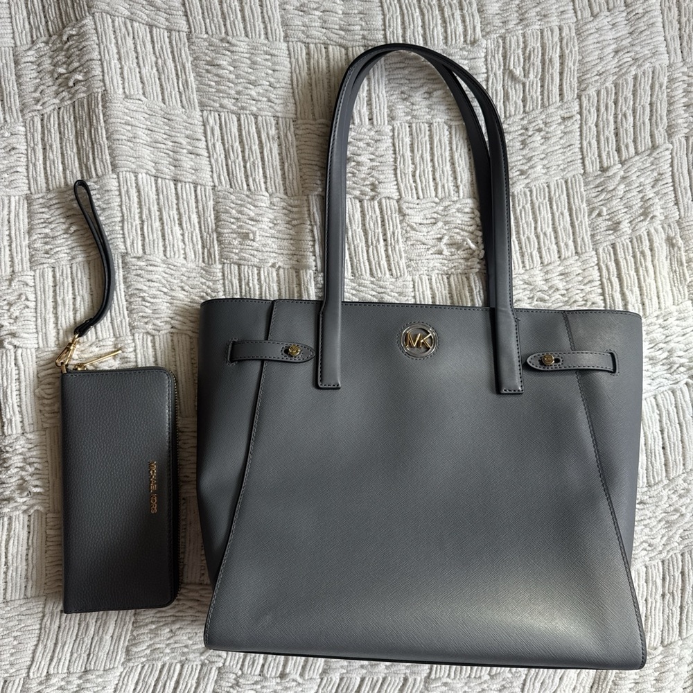 Grey Michael Kors Purse and Matching Wallet